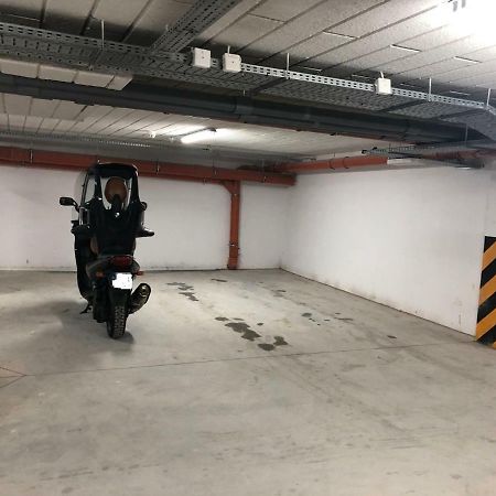 Klimatyzowany Apartament Roma Z Garazem Podziemnym Kielce Exteriér fotografie