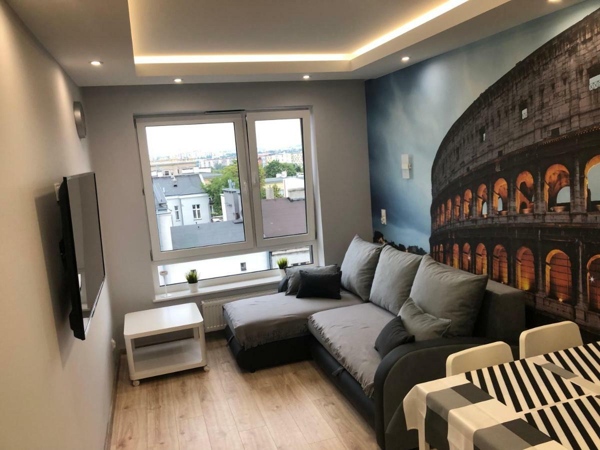 Klimatyzowany Apartament Roma Z Garazem Podziemnym Kielce Exteriér fotografie