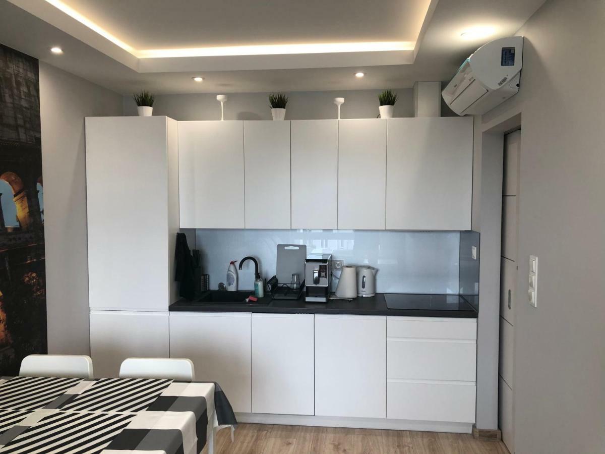 Klimatyzowany Apartament Roma Z Garazem Podziemnym Kielce Exteriér fotografie