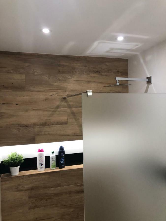 Klimatyzowany Apartament Roma Z Garazem Podziemnym Kielce Exteriér fotografie