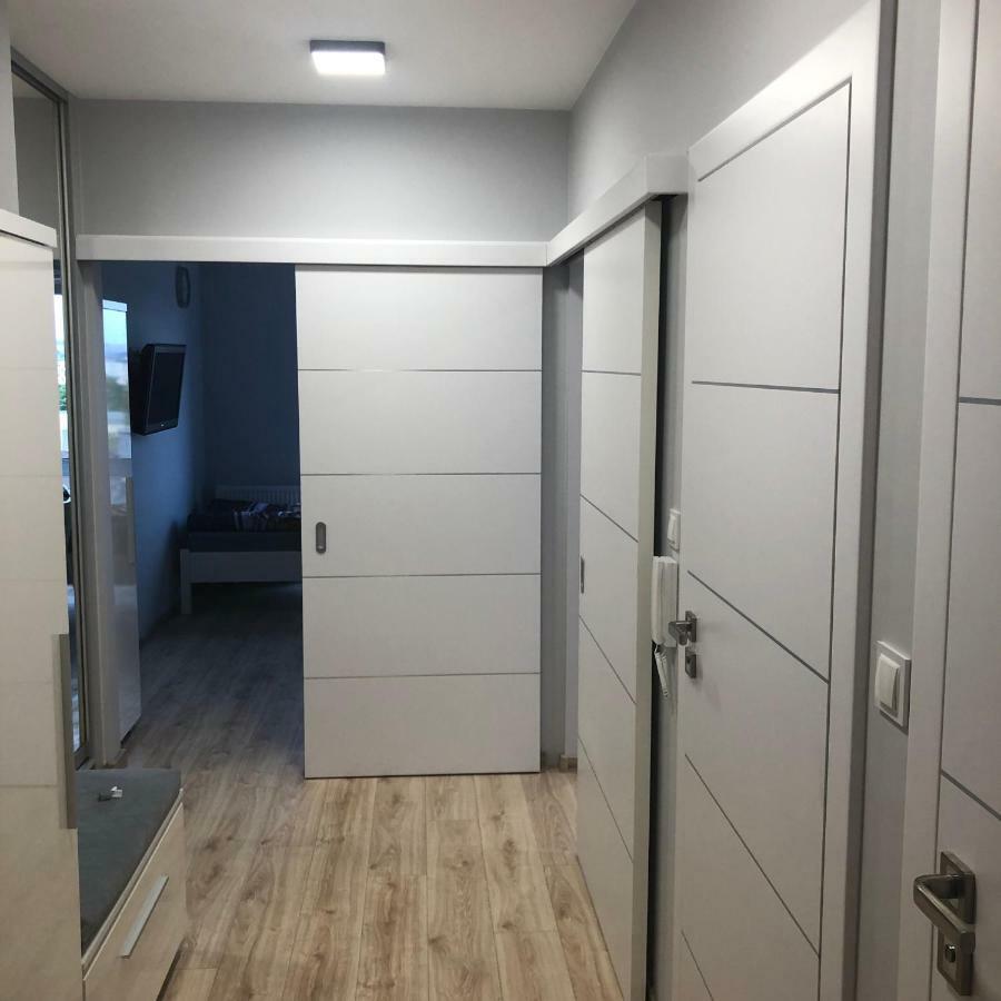 Klimatyzowany Apartament Roma Z Garazem Podziemnym Kielce Exteriér fotografie